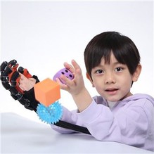 Rehabilitationsroboter-Handschuhe für Kinder mit Zerebralparese