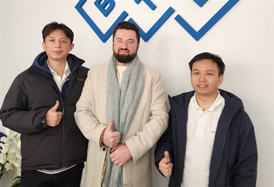 Der Handrehabilitationsroboter Syrebo ist im Portfolio von BTL Poland vertreten